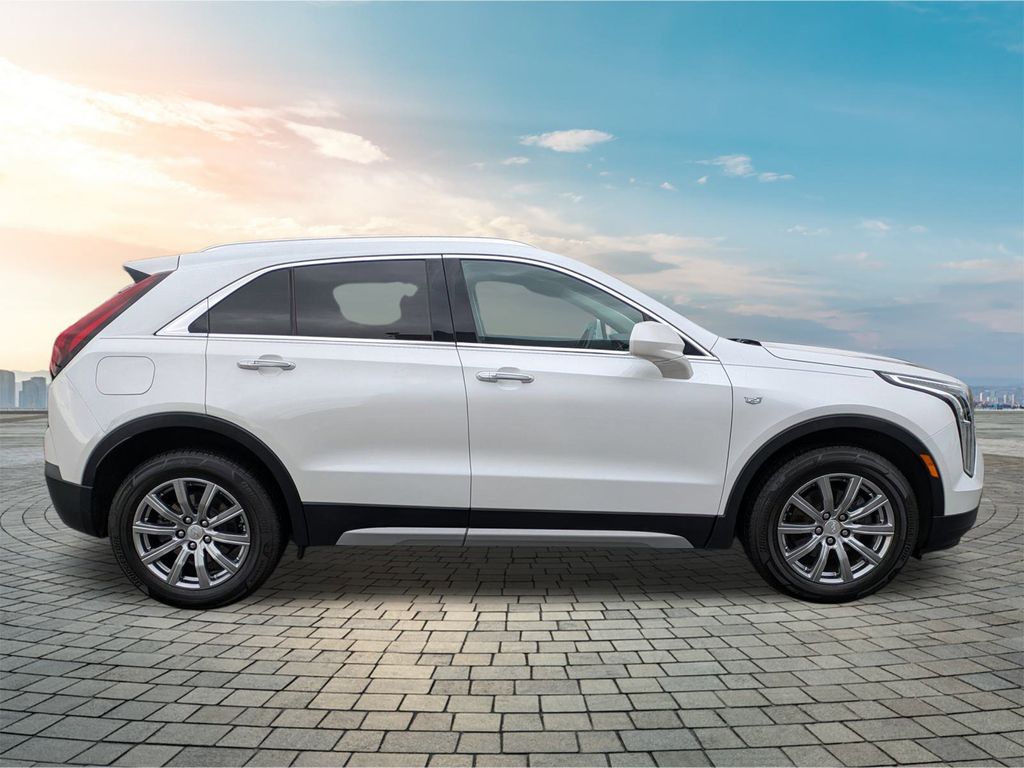 2019 Cadillac XT4 Premium Luxury photo 3