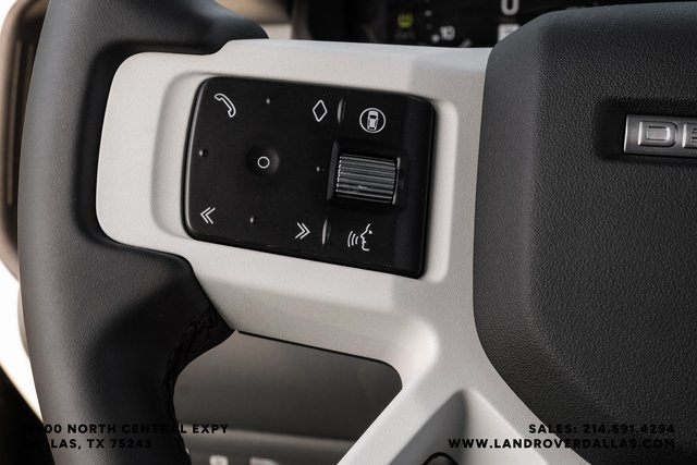 2025 Land Rover Defender 110 S photo 16
