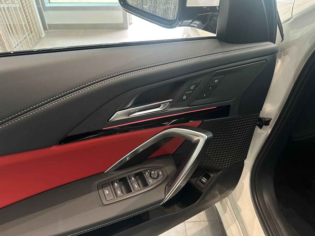 New 2025 Alpine White BMW xDrive28i image 10