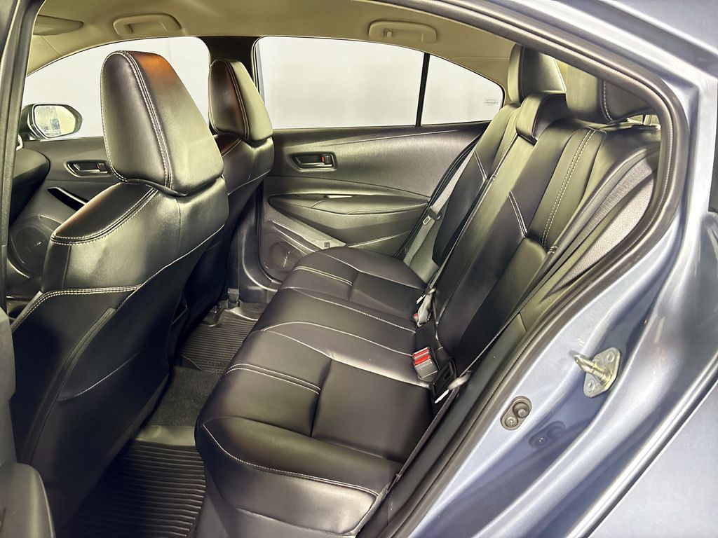 2022 Toyota Corolla Hybrid LE photo 18
