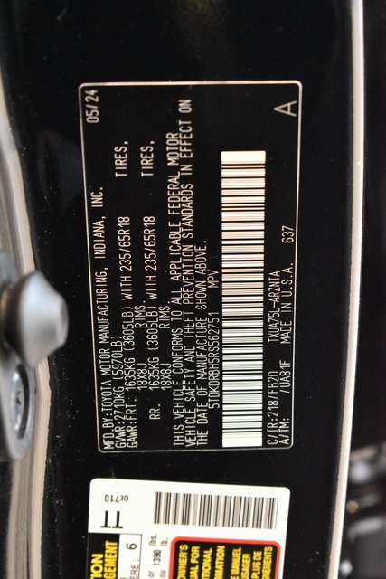 2024 Toyota Highlander LE photo 22