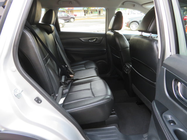 2015 Nissan Rogue SL photo 11