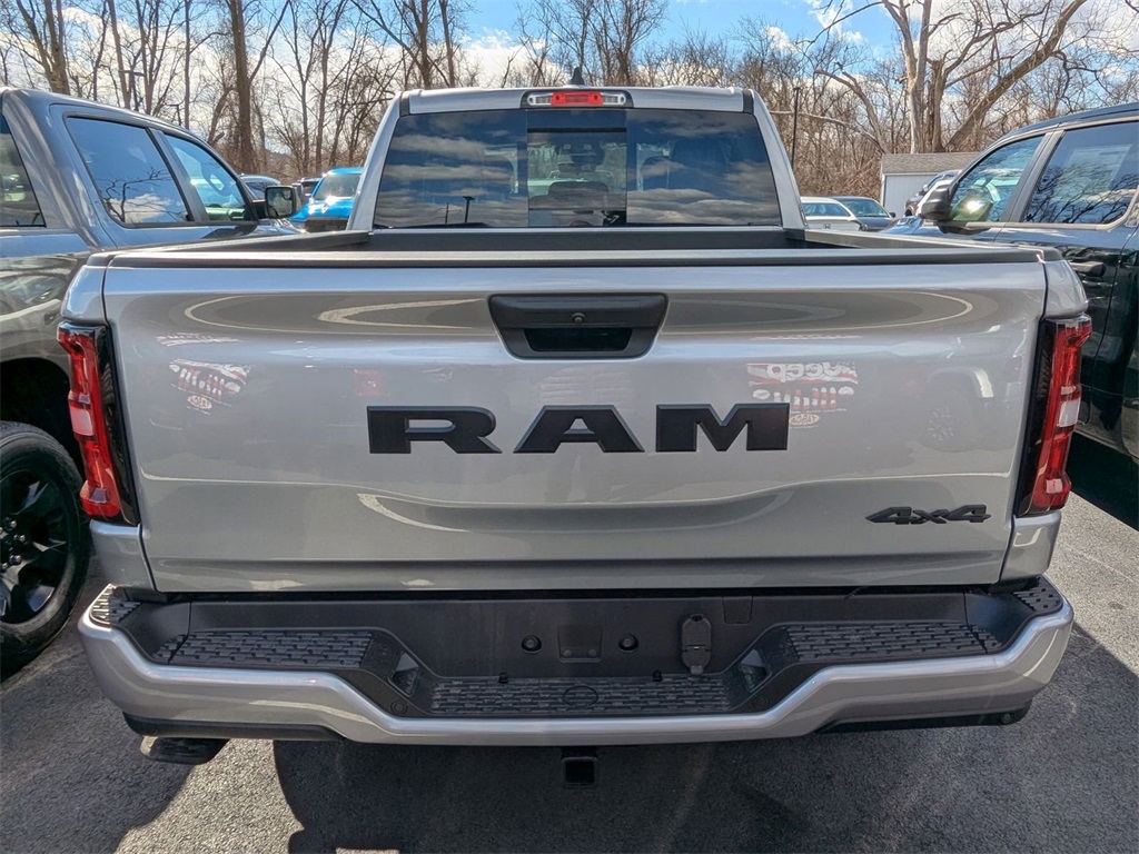 2025 Ram 1500 Tradesman photo 2