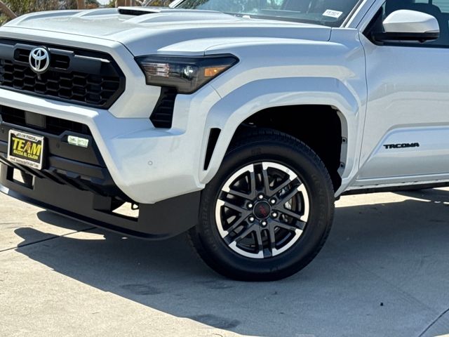 2024 Toyota Tacoma TRD Sport photo 3