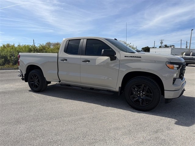 2026 Chevrolet Silverado 1500 Custom photo 2