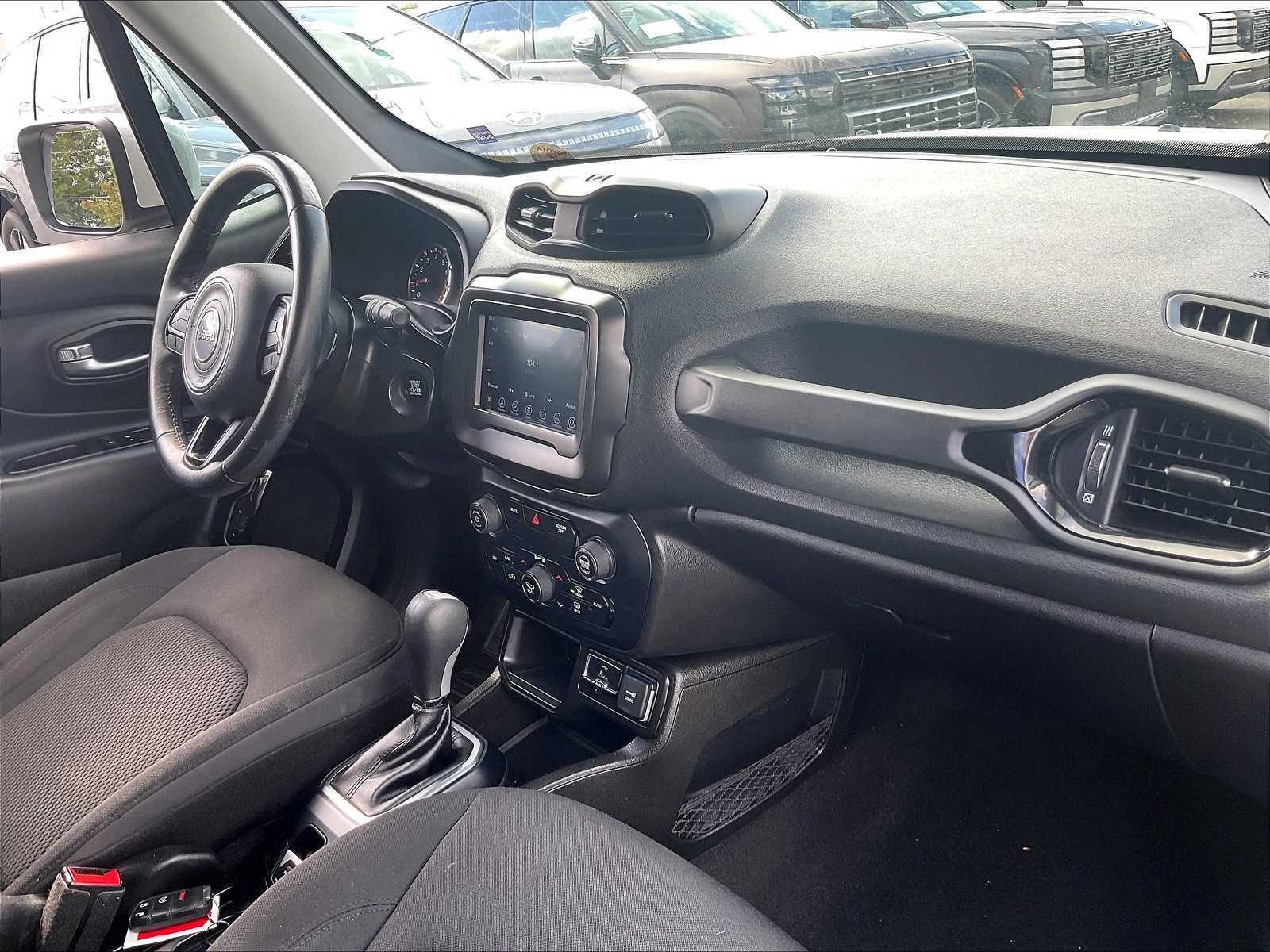 2020 Jeep Renegade Altitude photo 14