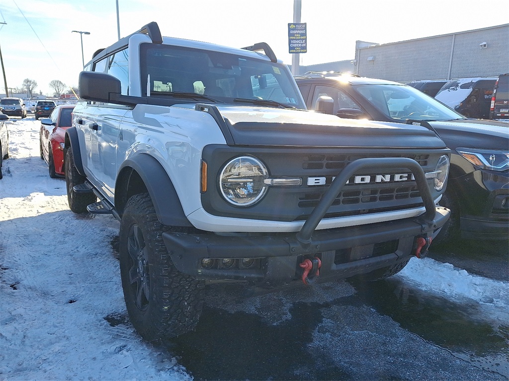 2024 Ford Bronco 4-Door Black Diamond's photo