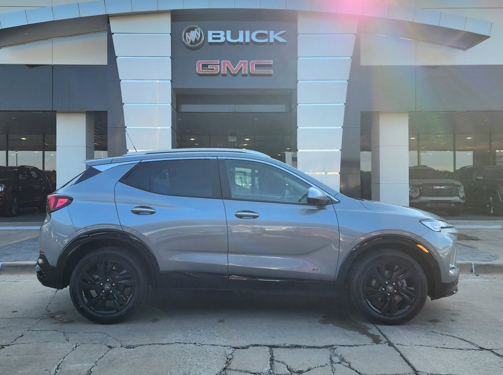 2026 Buick Encore GX Sport Touring photo 2