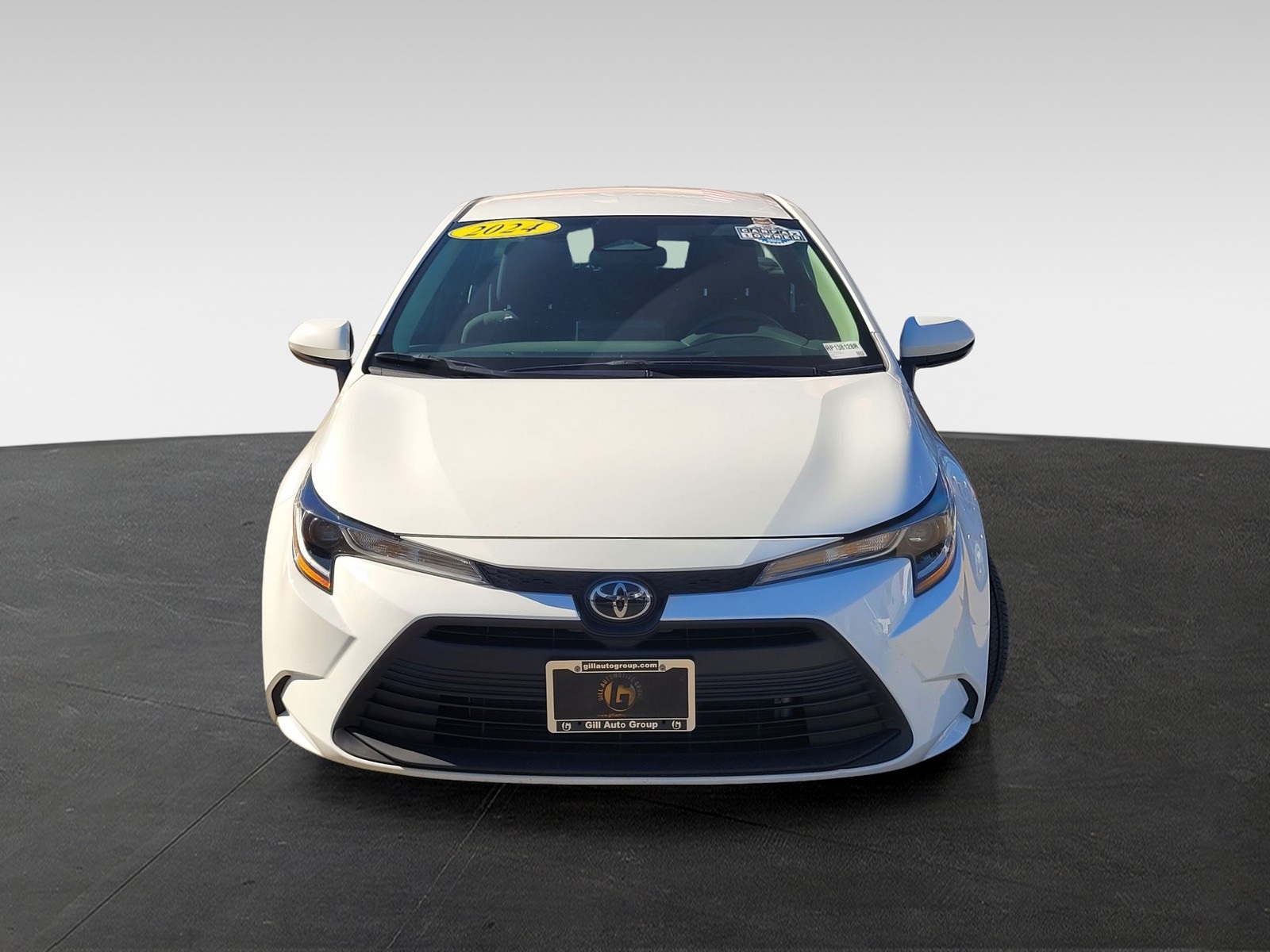 2024 Toyota Corolla LE photo 2