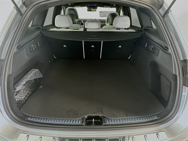 2025 Mercedes Benz GLC 300 photo 24
