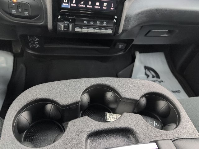 2026 Ram 2500 Tradesman photo 18