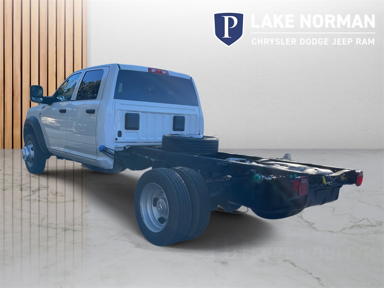 2026 Ram 4500 Tradesman photo 2