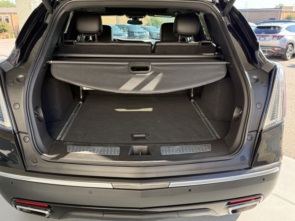 2021 Cadillac XT5 Sport photo 3