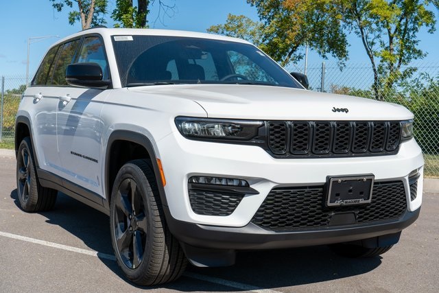 2025 Jeep Grand Cherokee Limited photo 4