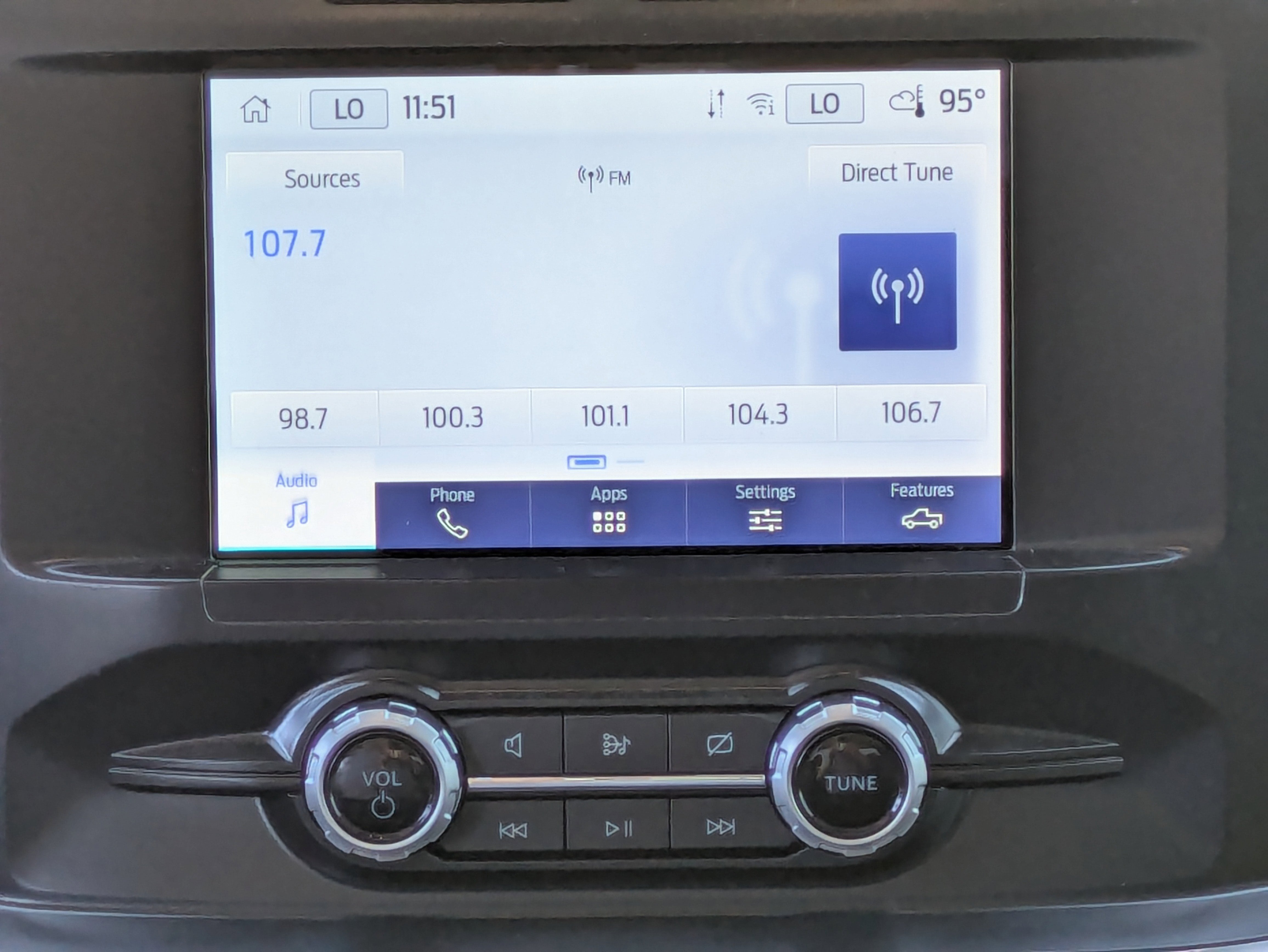 2022 Ford F-150 XLT photo 2