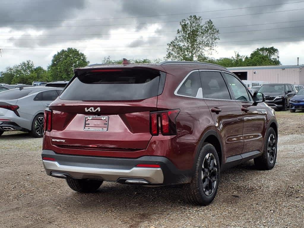 2025 Kia Sorento S photo 3