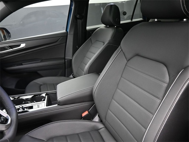 2025 Volkswagen Atlas Cross Sport SEL R-Line photo 23