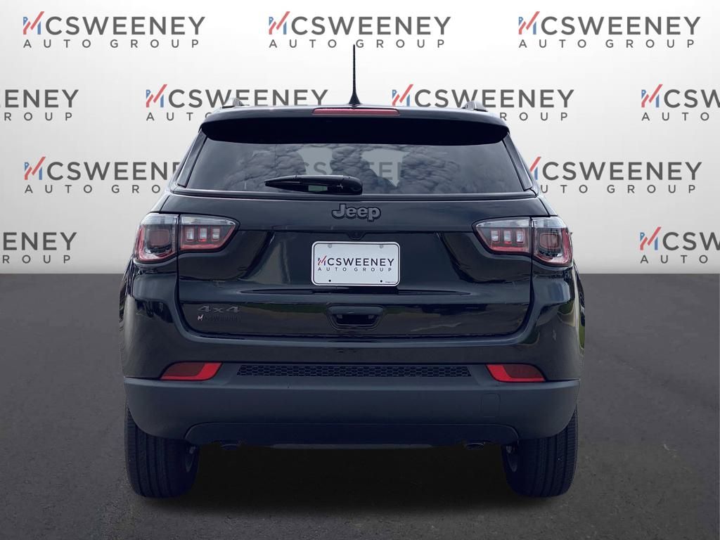 2025 Jeep Compass Latitude photo 4