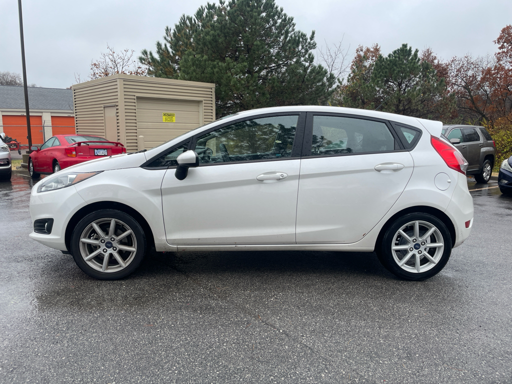 Used 2017 Ford Fiesta SE with VIN 3FADP4EJ8HM163404 for sale in Kansas City
