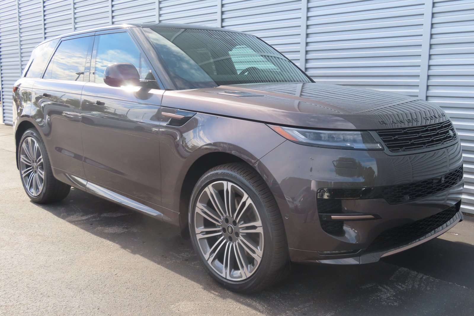 2024 Land Rover Range Rover Sport SE photo 11