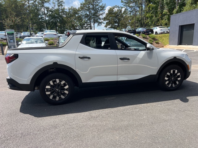 2025 Hyundai Santa Cruz SE photo 3