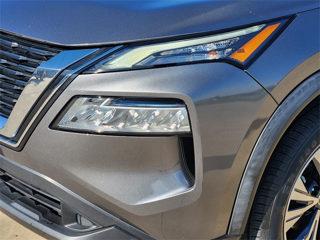2021 Nissan Rogue SV photo 9