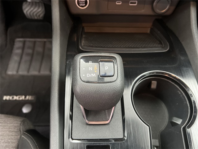 2021 Nissan Rogue SV photo 15
