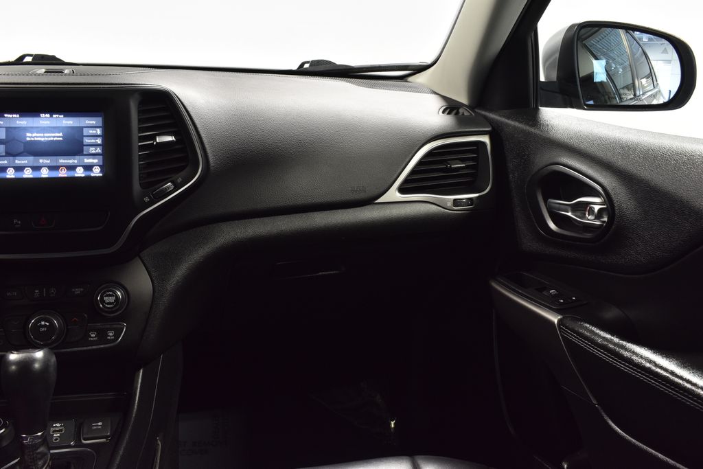 2020 Jeep Cherokee Latitude photo 13