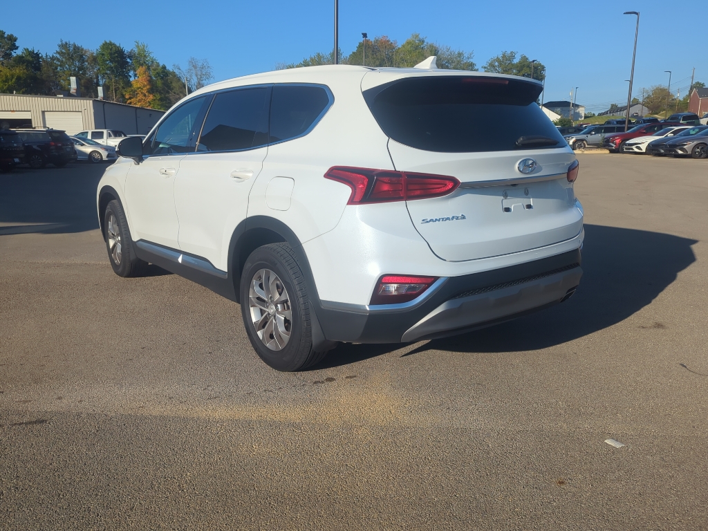 2020 Hyundai Santa Fe SEL photo 2