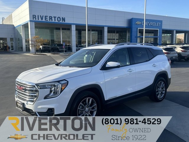 2024 GMC Terrain SLT's photo