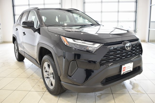 2025 Toyota RAV4 XLE's photo