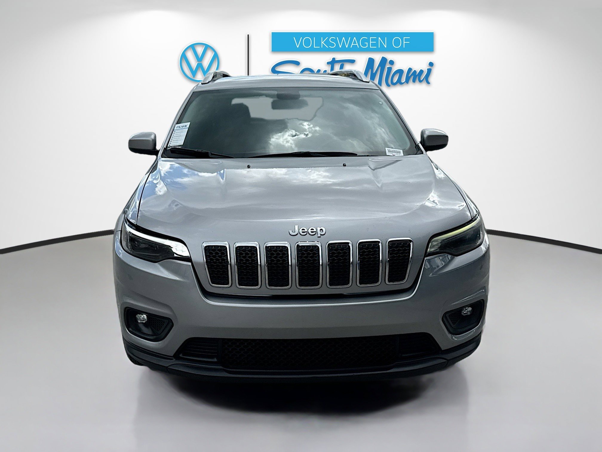 2019 Jeep Cherokee Latitude photo 2