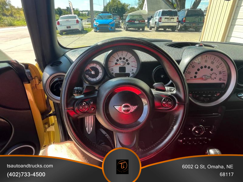 2011 Mini Cooper Convertible S photo 27