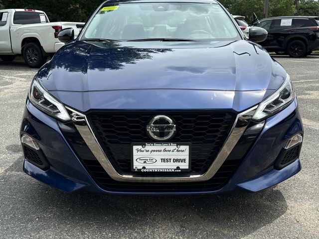 2022 Nissan Altima 2.5 SR photo 8