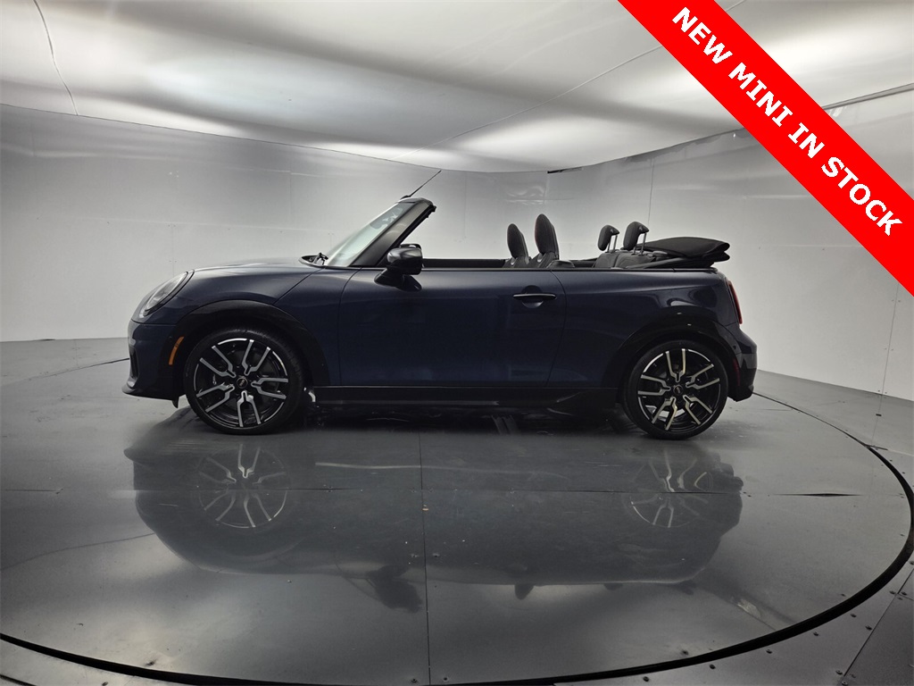 2026 Mini Cooper Convertible Iconic photo 4