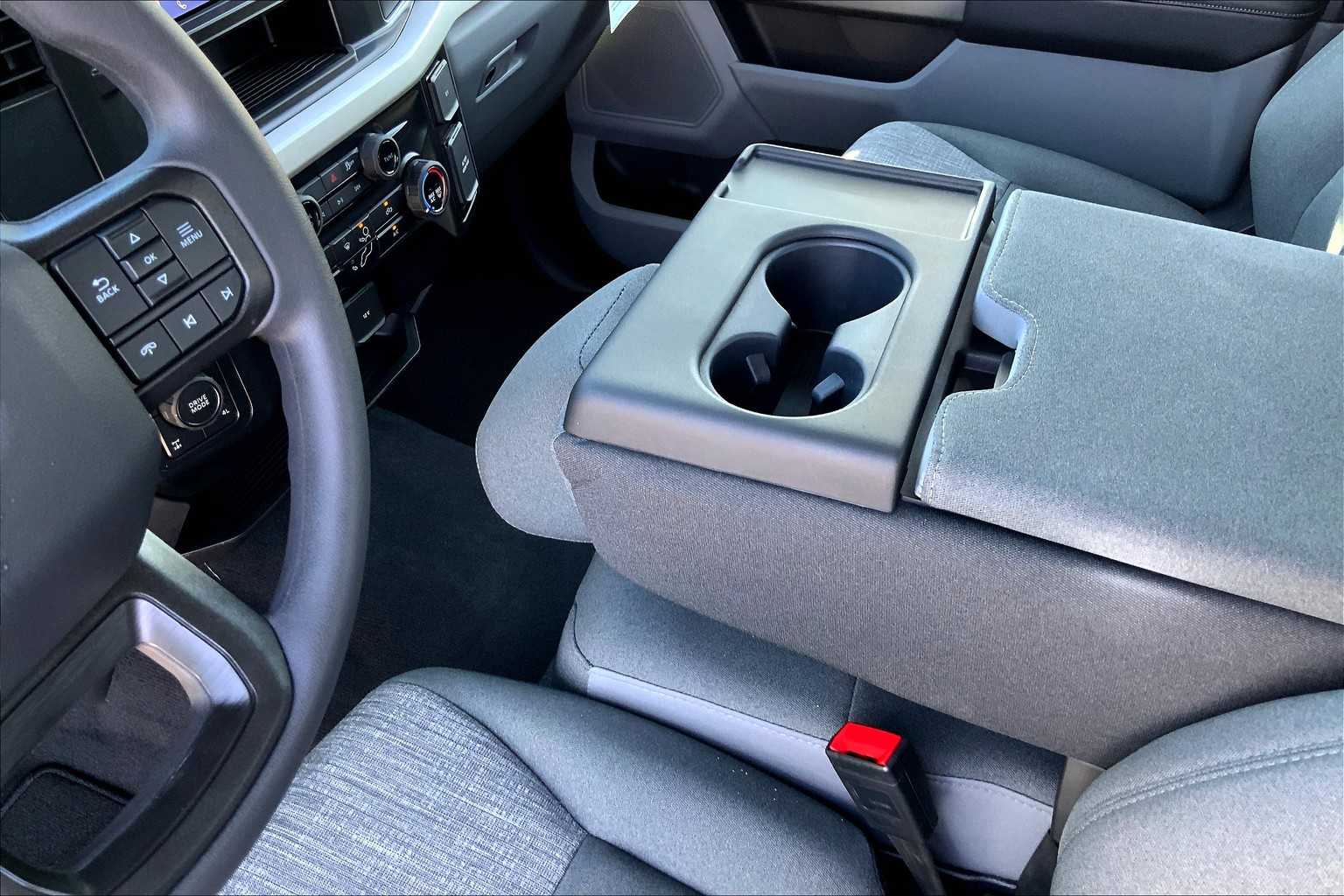 2025 Ford F-250 XLT photo 7