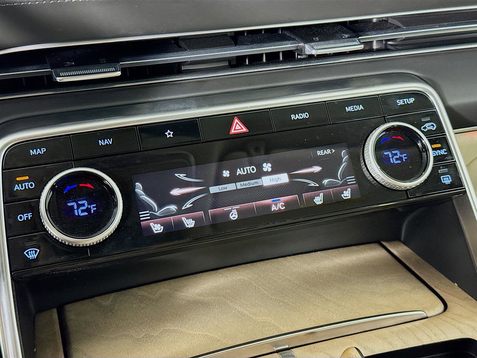 2023 Genesis GV80 3.5T photo 13