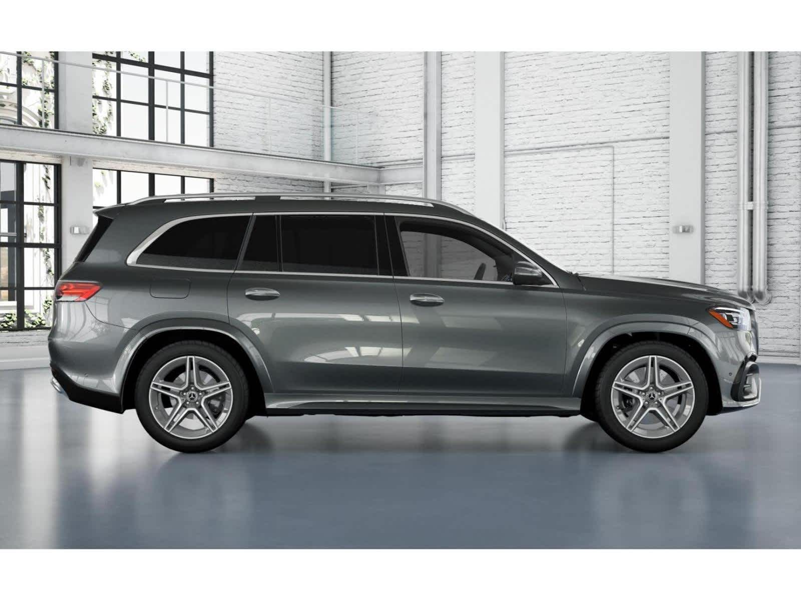 2025 Mercedes Benz GLS 450 4MATIC photo 3