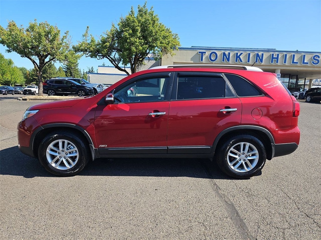 Used 2014 Kia Sorento LX with VIN 5XYKTDA7XEG497353 for sale in Hillsboro, OR