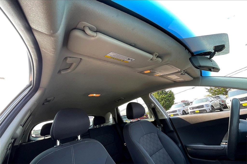 2018 Kia Niro LX photo 20