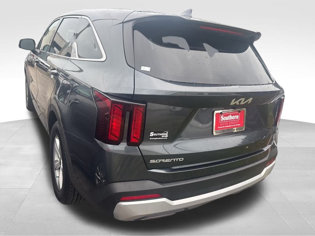 2025 Kia Sorento LX photo 18