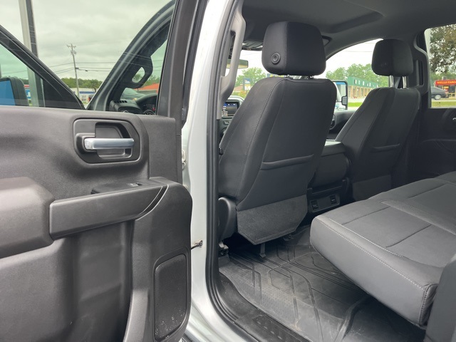 2022 Chevrolet Silverado 2500HD Custom photo 9