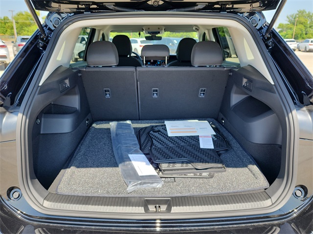 2025 Volkswagen Tiguan S photo 3
