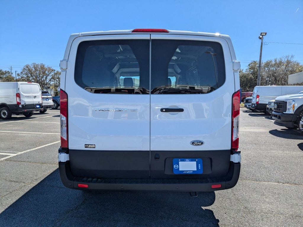2025 Ford Transit photo 4