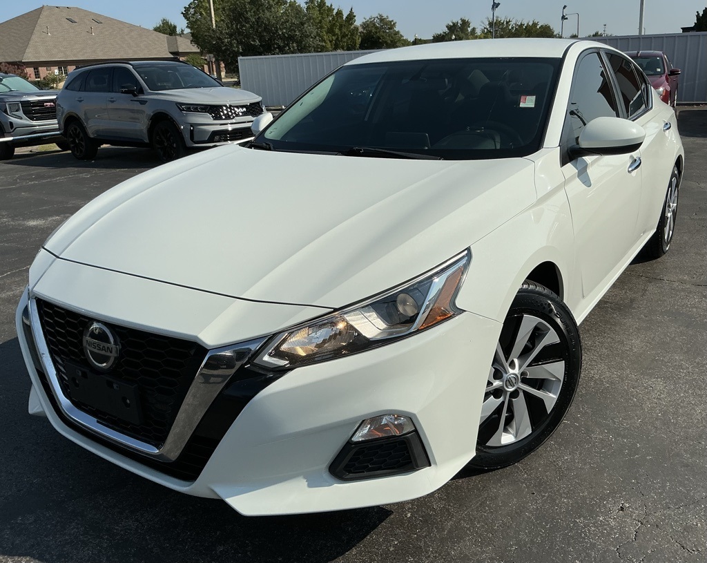2020 Nissan Altima 2.5 S photo 2