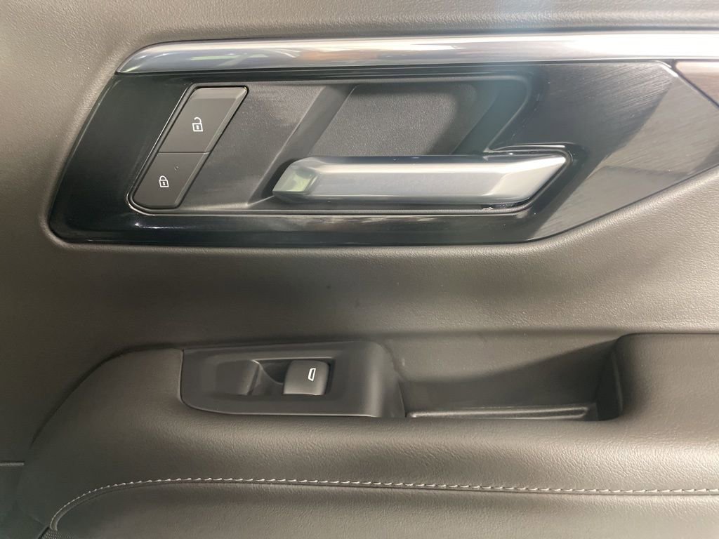 2025 Chevrolet Tahoe Z71 photo 16
