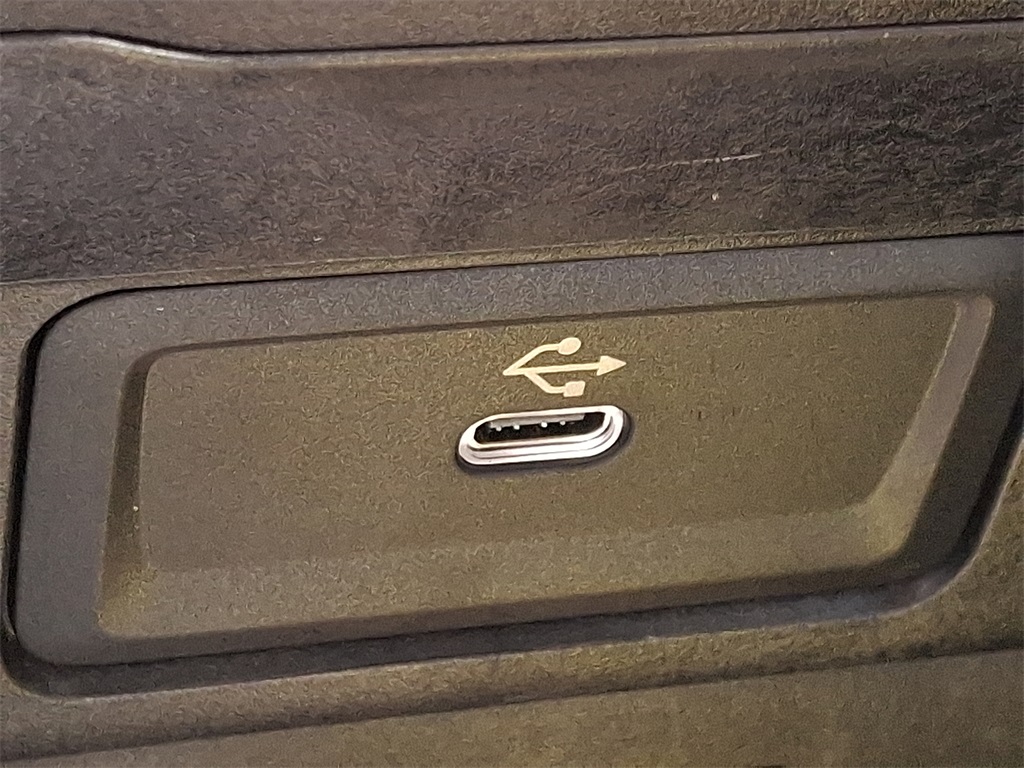 2025 Mercedes Benz C 300 4MATIC Sedan photo 22