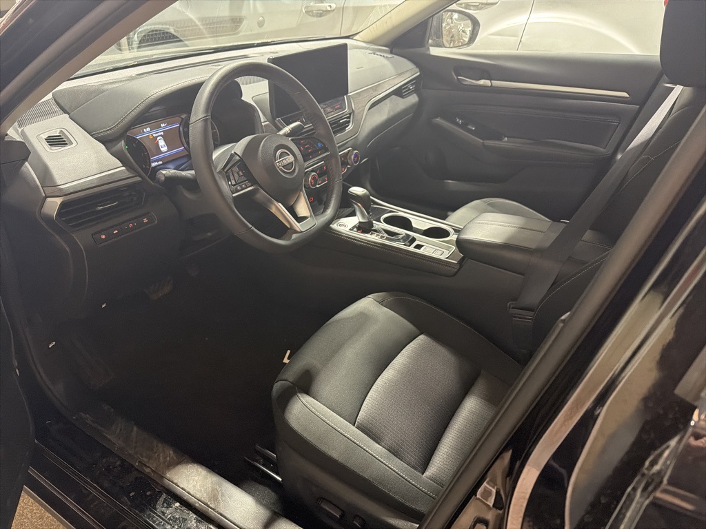 2023 NISSAN ALTIMA - Image 9