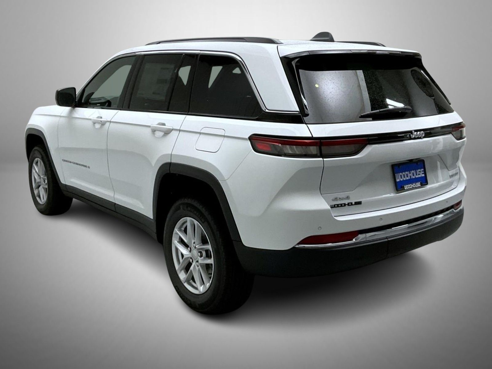 2025 Jeep Grand Cherokee Laredo X photo 4