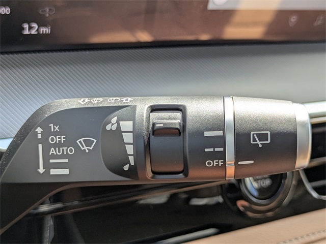 2026 Infiniti QX80 Luxe photo 27